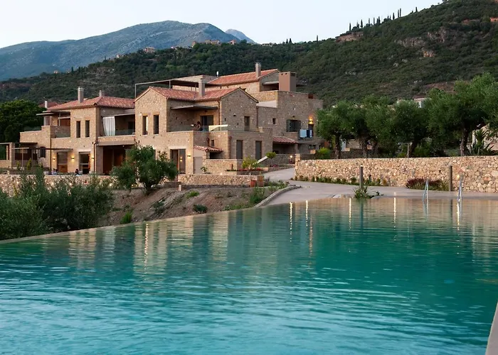 Diapori Suites Hotel